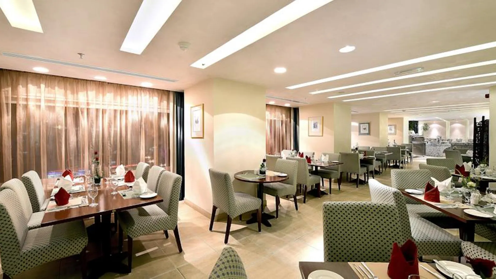 City Seasons Al Hamra Hotel Abu Dhabi