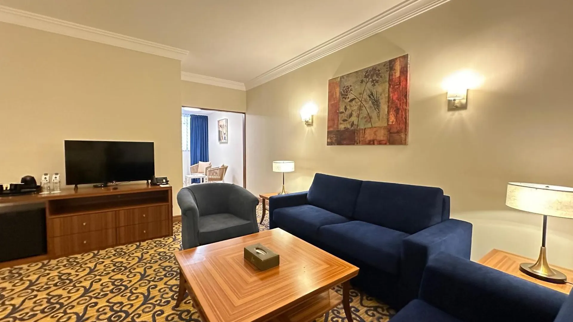 City Seasons Al Hamra Hotel Abu Dhabi 4*,