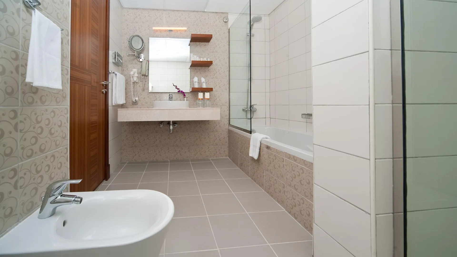 City Seasons Al Hamra Hotel Abú Dhabí